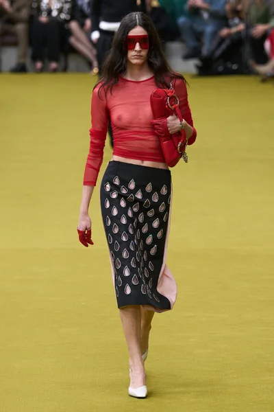Look 4